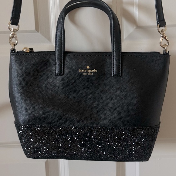 kate spade Handbags - NWOT Sequin Kate Spade Purse!